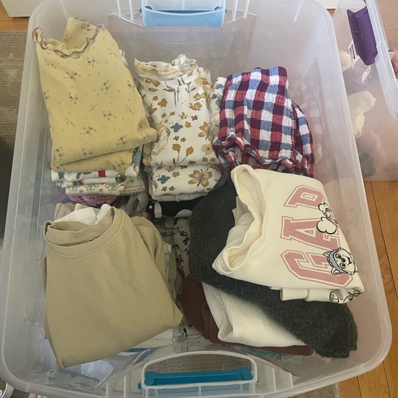 Lot of 2-3T Toddler Girl Clothes Gap Zara H&M Maisonette Gently Used - Picture 1 of 15